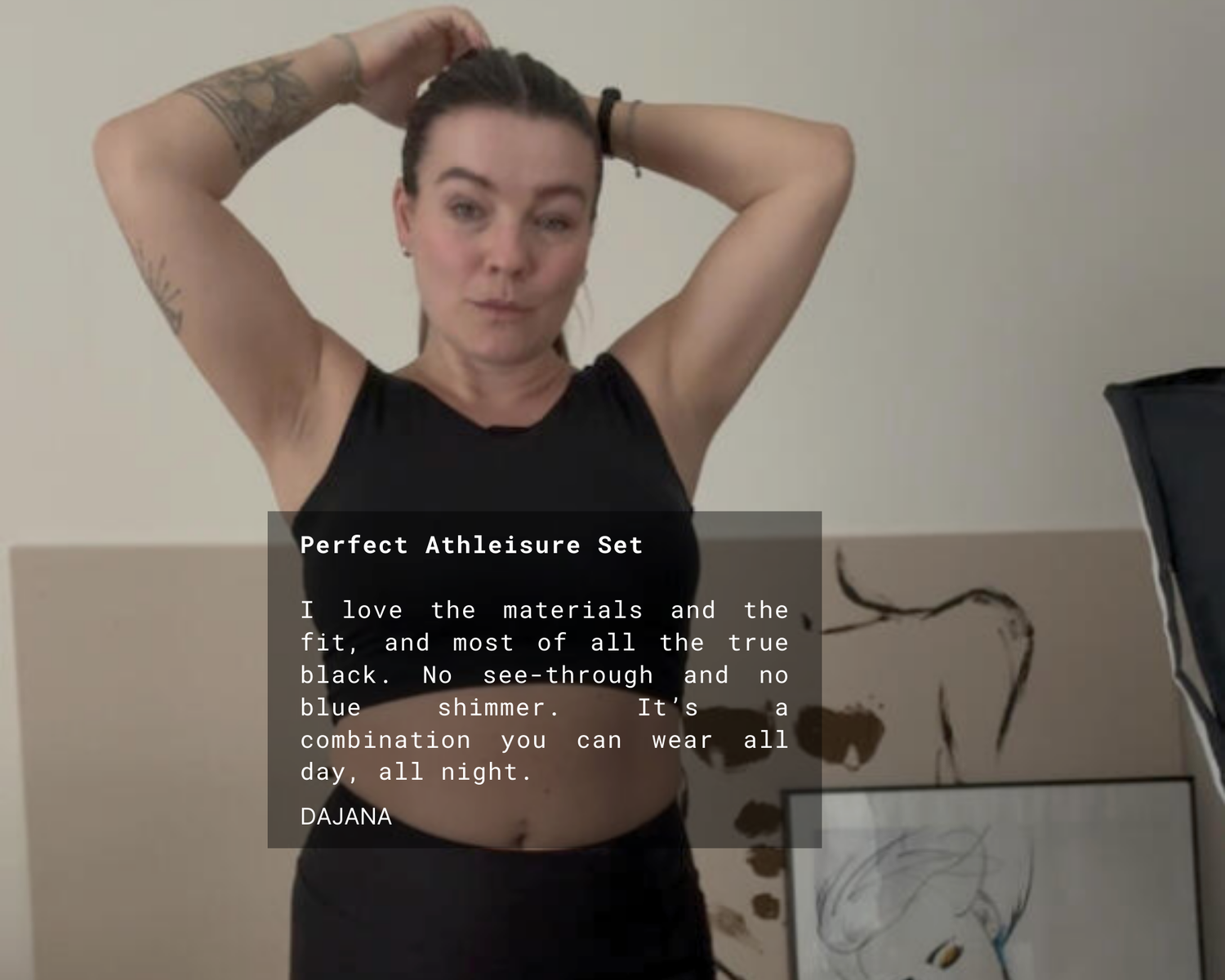 Kundin Dajana trägt das Athleisure Set in Schwarz von GOODEN Sportswear – nachhaltige Sportswear Damen, blickdicht, ohne Schimmer und bequem für Alltag und Training