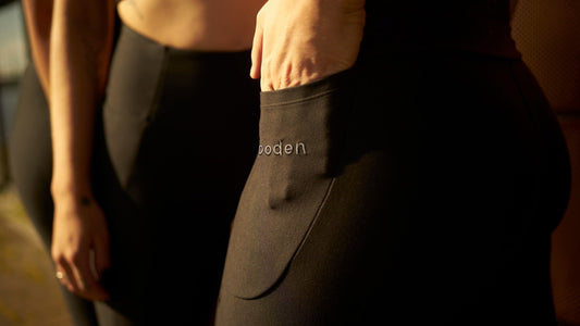 Showing women that are wearing the GOODEN Leggings Switzer which uses the fabric of Roica in it. 